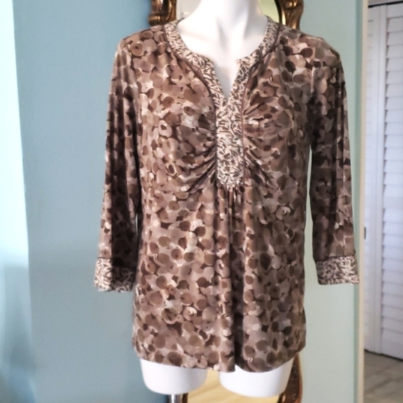 Susan Graver Geo Print Top - Picture 1 of 7